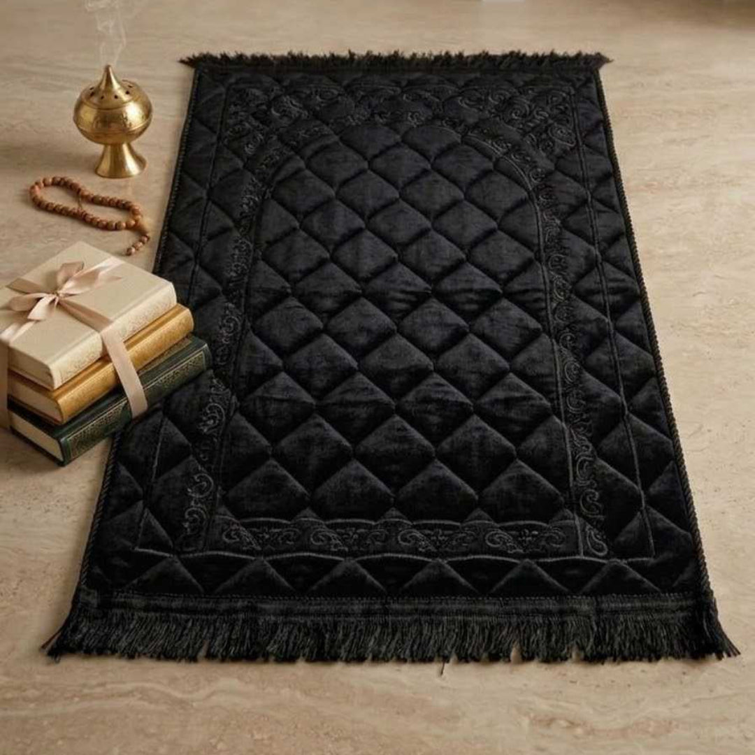 Royal Embossed Velvet Prayer Mat
